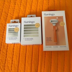 Flamingo 5-Blade Women's Razor Handle + 2 Cartridge Refills + Holder Pap…